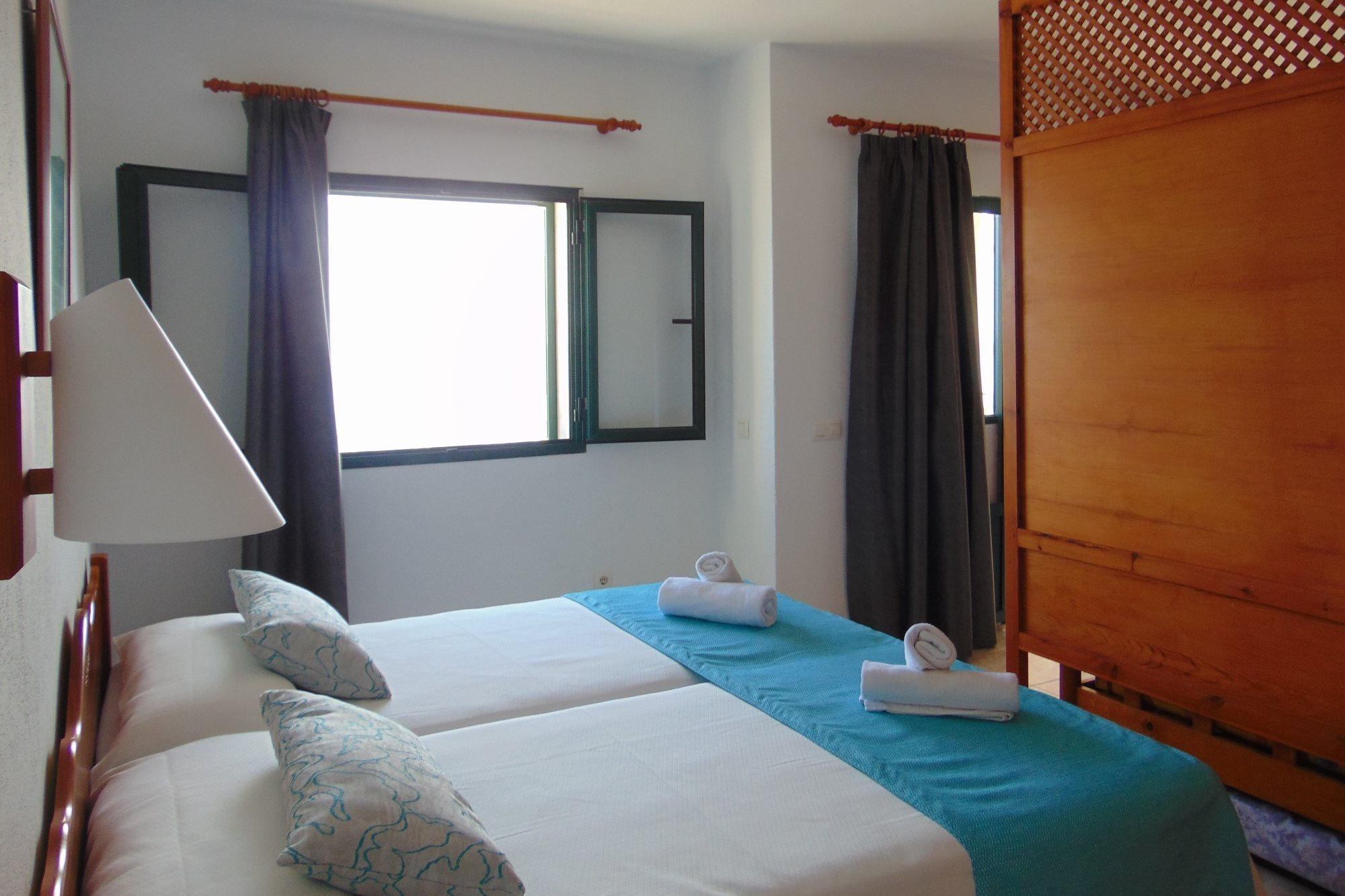 Apartamentos Moon Dreams Cabo De Banos Cala'N Blanes  Esterno foto